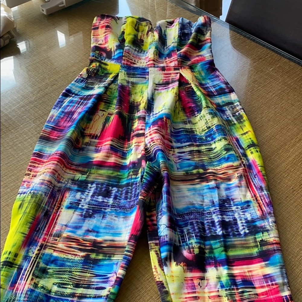 Colorful strapless structured jumpsuit - Picture 8 of 9
